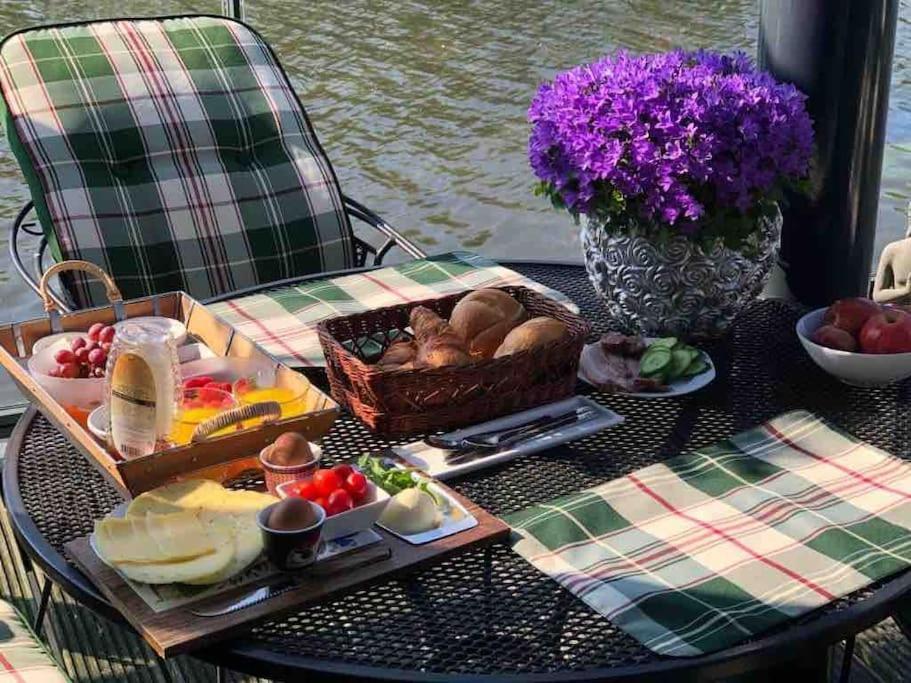 Prachtig Guesthouse Aan Het Water Almere Dış mekan fotoğraf